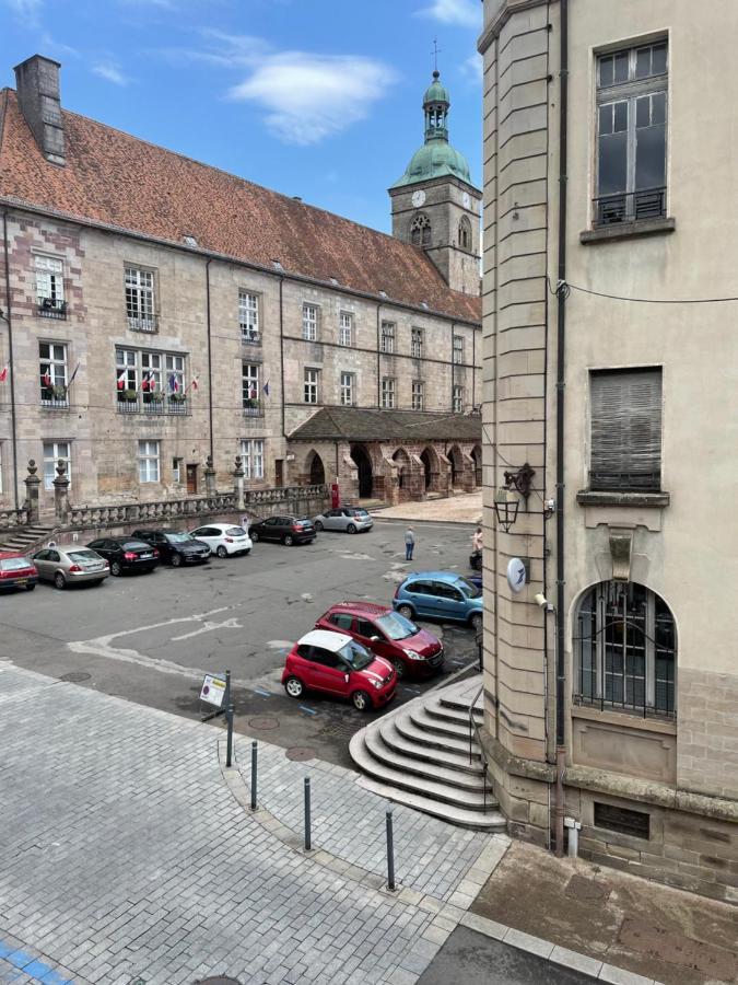 F1 Centre Historique Saint Valbert リュクスイユ＝レ＝バン エクステリア 写真